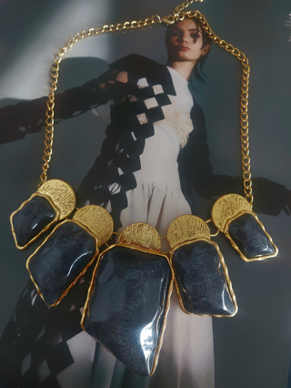 Slika: Ogrlica crna kraljica