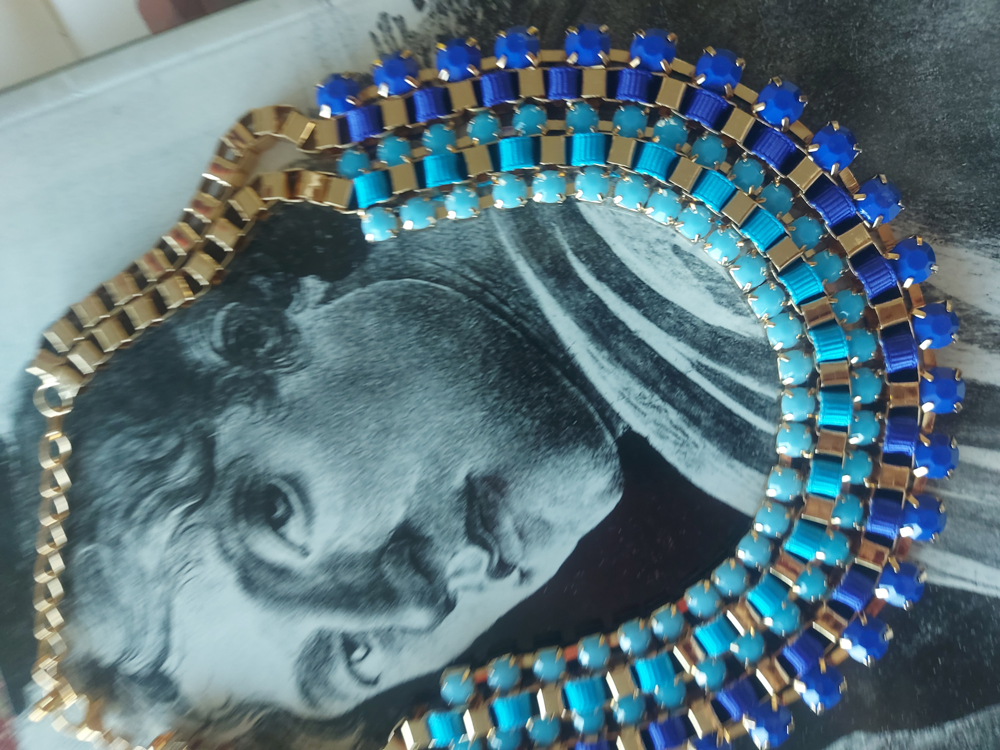 Slika od Retro ogrlica plava rapsodija